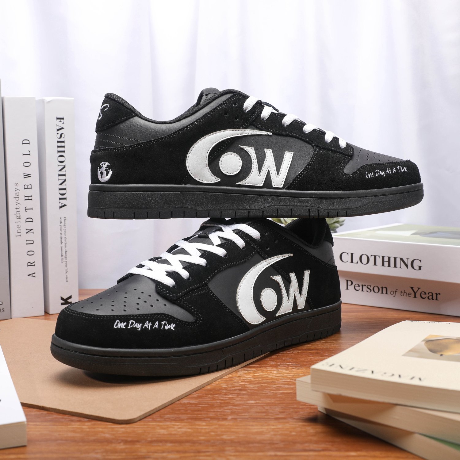 OW 1 ‘Phantom Black’