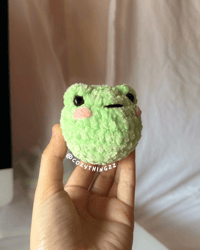 Image 2 of frog (keychain option)