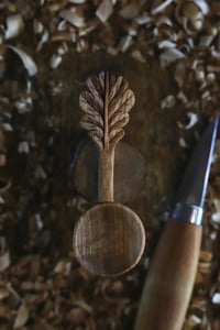 Image 4 of ~Oak Leaf Handle Scoop~