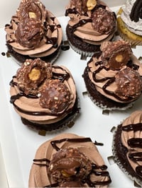 Image 5 of Cupcakes - 1 Dozen