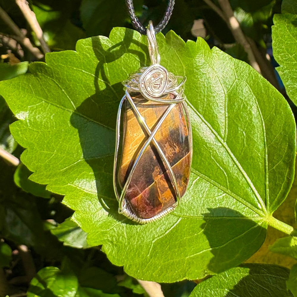 Image of tiger’s eye pendant a