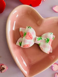 Image 2 of Summer strawberry bow 