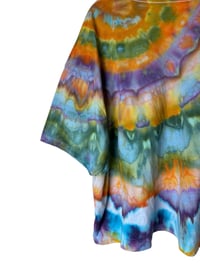 Image 7 of 3XL Crop Tee in Sunrise Agate Ice Dye