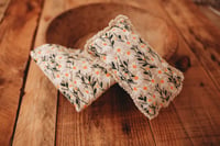 Image 1 of Rustic Daisy Layer & Pillow Set