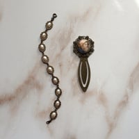 Image 4 of THE ‘ELYSIA’ PEARL BRACELET 