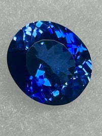 Image 3 of Natural Blue Sapphire Oval, 10ct