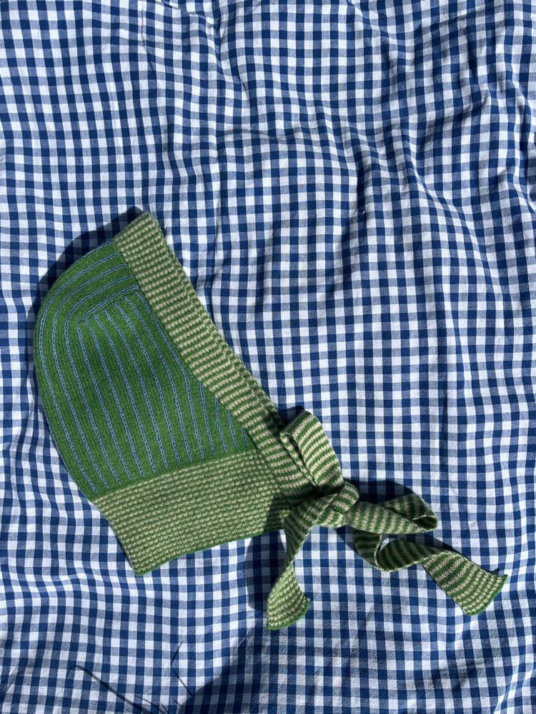 CANDY STRIPED BONNETS