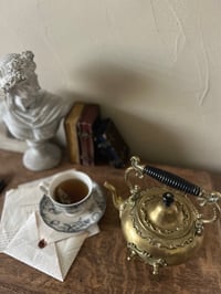 Image 4 of Samovar en laiton étamé, XIXème siècle. 