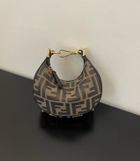 Image 9 of Fendigraphy shoulder bag