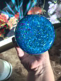 Image 4 of Ocean Blue glitter 16oz. snowglobe tumbler
