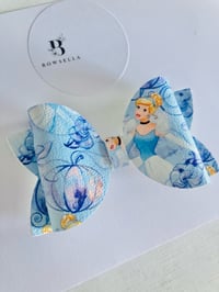 Cinderella bow 