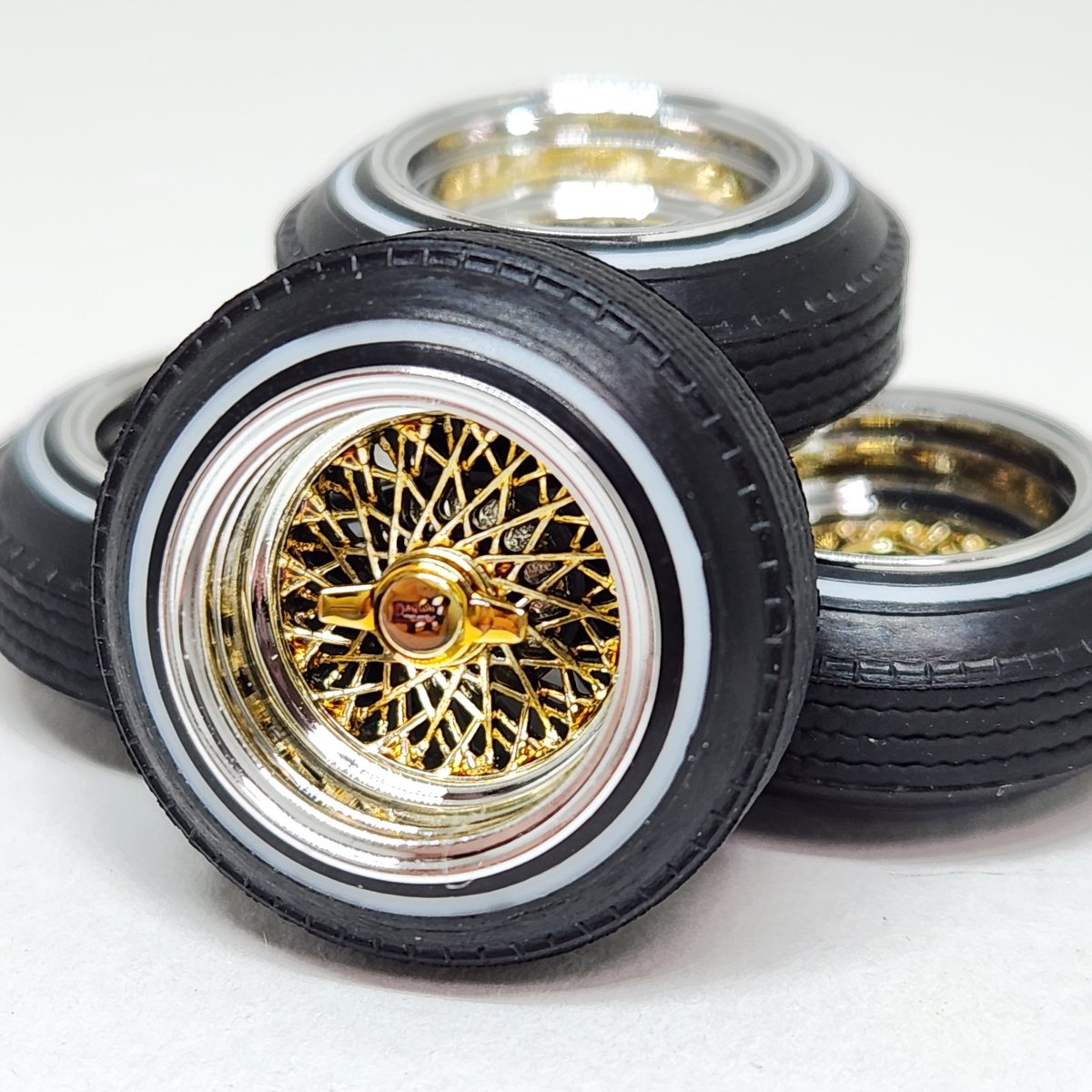 1:25 Triple Cross Lace | Lowrider Model Car Parts