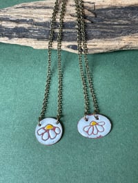 Image 1 of Daisy Do’s 