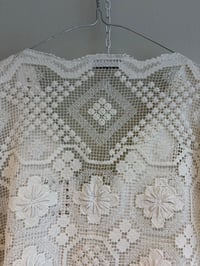 Image 14 of Daisy top, white (one size)