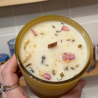 Image 2 of sugared lemon scented candle