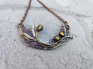 Necklace with yellow flowers 