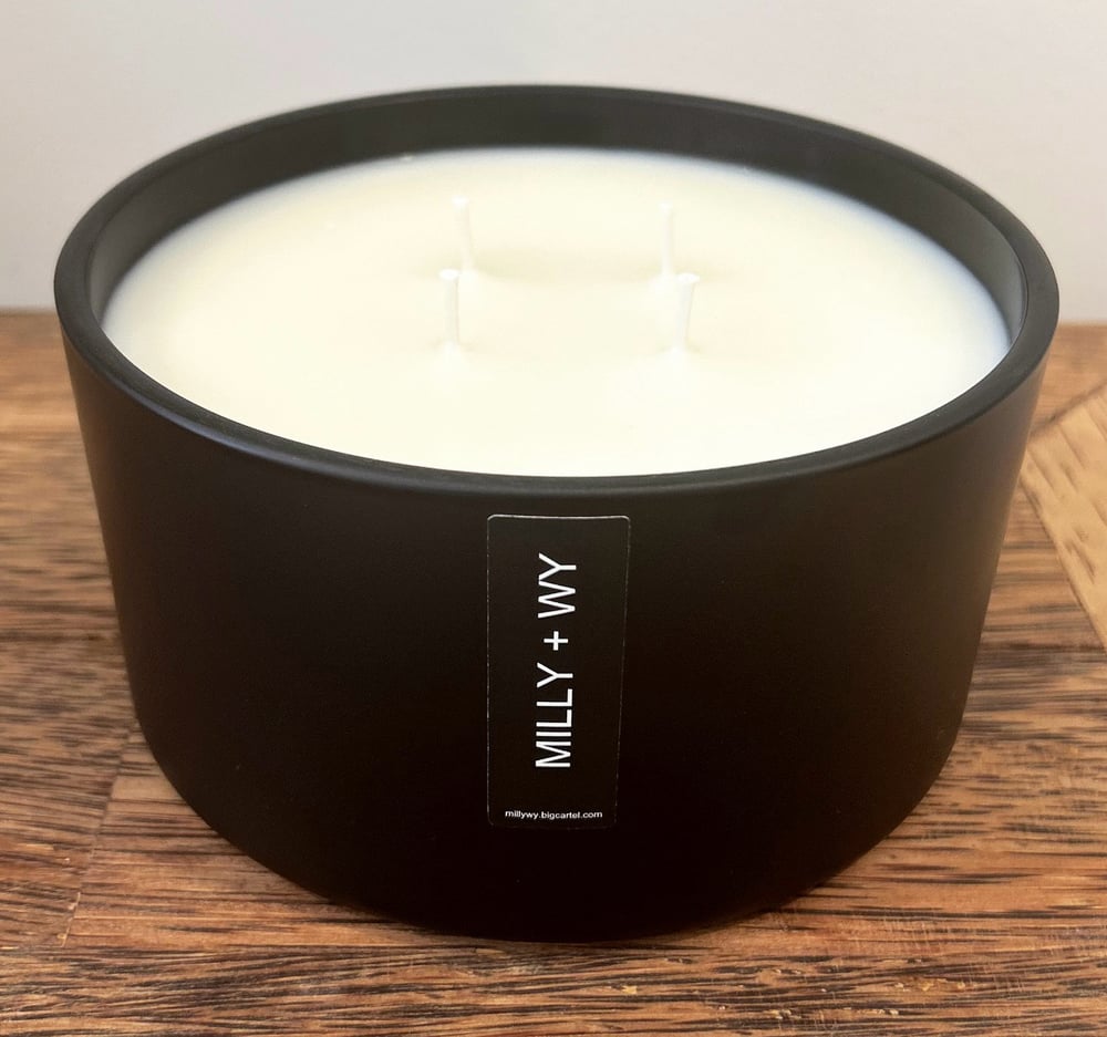 Image of Matte Black Jumbo Cambridge Candle Bowl