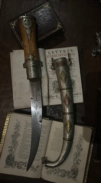 Image 5 of Poignard traditionnel ancien dit Koummya, métal argenté, bois blond.Fin du XIXème siècle