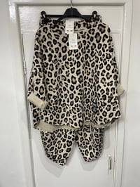 Image 1 of Leopard Print Scuba Fabric Barrel Bottom Sets