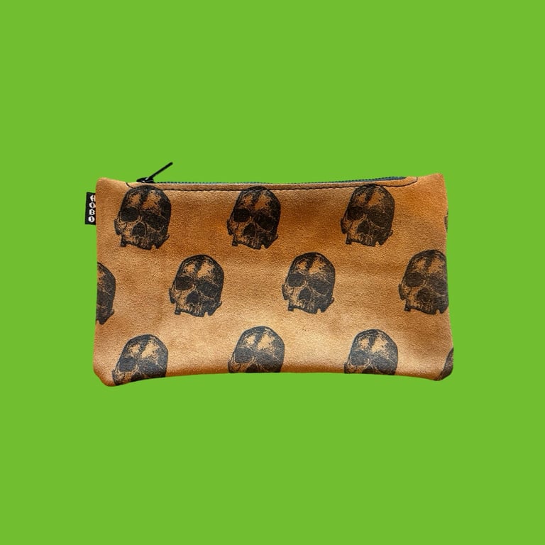 BROKEN SKULL MONEY BAG (item# 318)