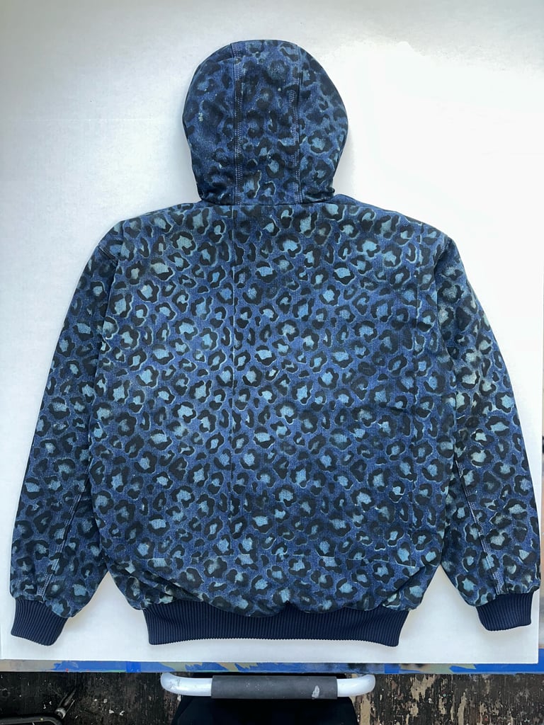 Size M Leopard Carhartt Image 3