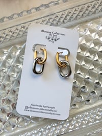 Image 4 of Gold & Silver links