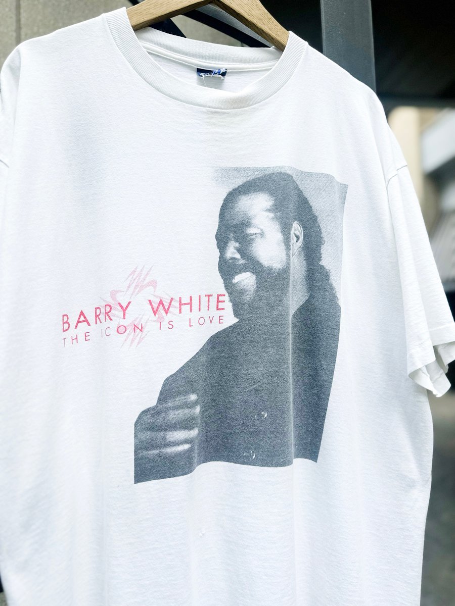 Image of 1995 Vintage “BARRY WHITE - THE ICON IS LOVE” Concert Tee, SIZE: XL