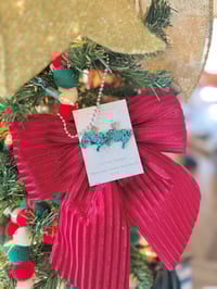 Image 2 of Solid Turquoise Brahman 