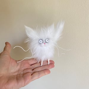 Image of Oopsy Kitty In White