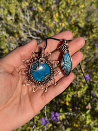 Image 3 of XL Blue Apatite Sun/Flower 🌻💙