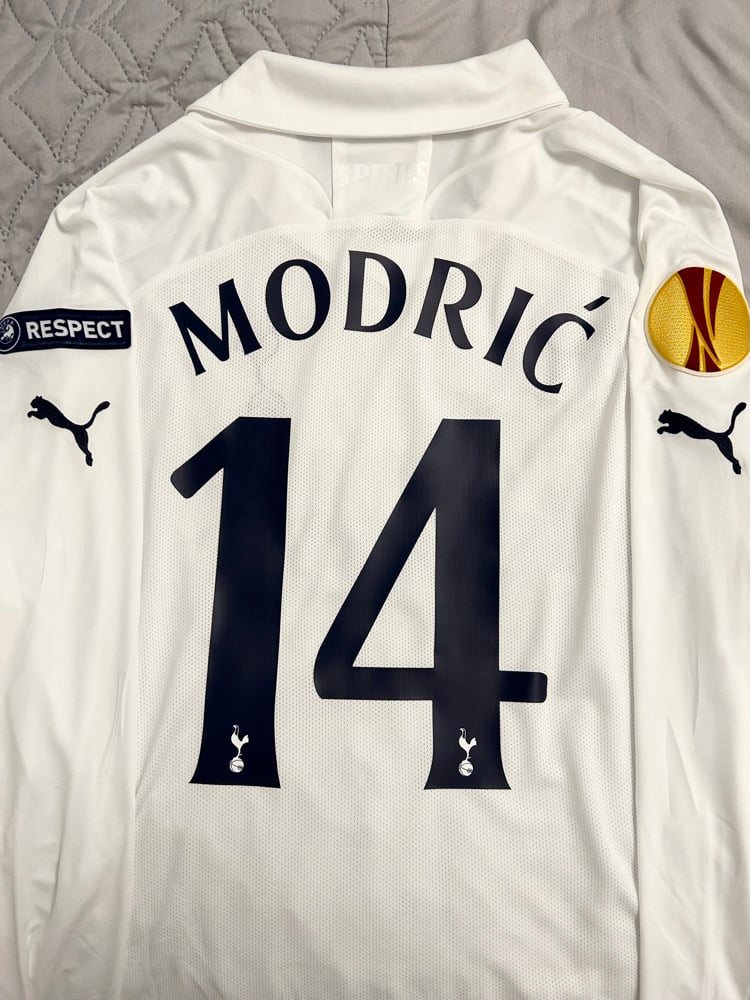 Image of Tottenham Hotspur “MODRIĆ 14” 2011/12 Match Issue Long Sleeve Home Shirt + Europa patches (XL)