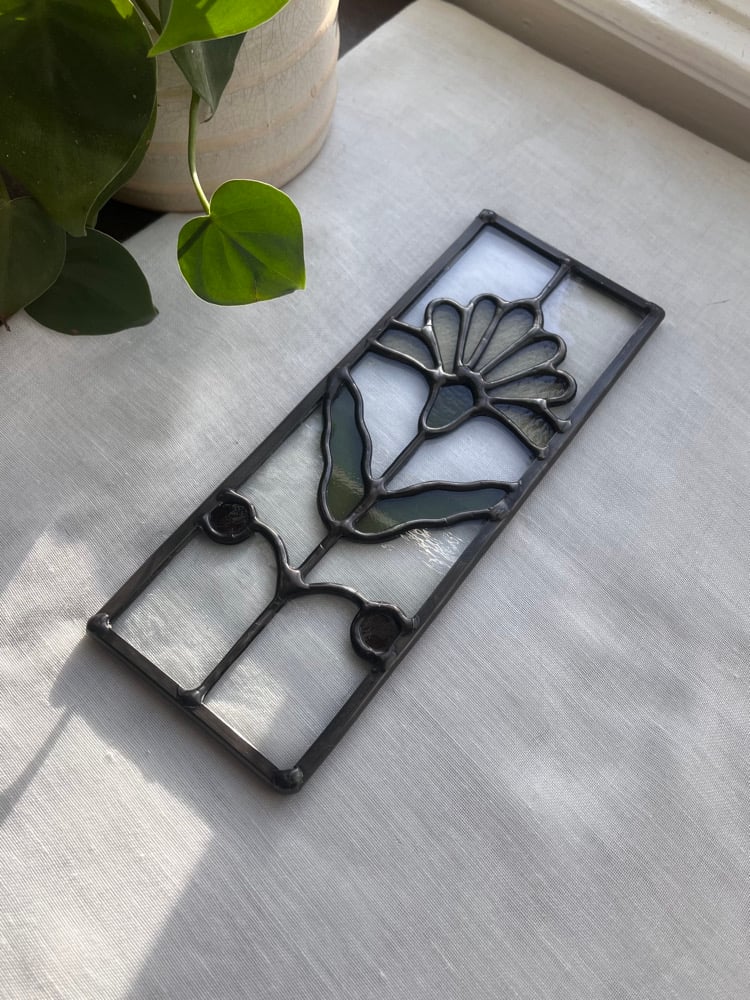 Image of Small folk flower - clear waterglass