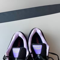 Image 2 of size: us9W uk7 eu40.5 cm25.2