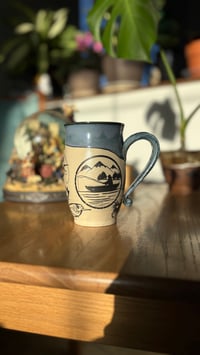 Image 3 of Fishing mug 02