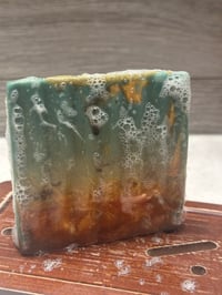 Image 2 of White Lily & Aloe Soap
