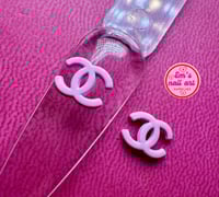 C-logo in pink 
