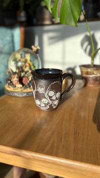 Image 5 of Skull mug 06