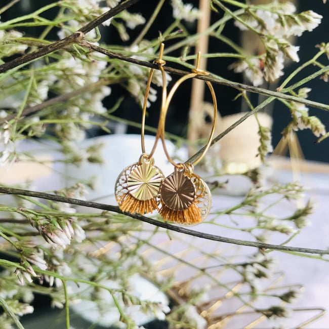 CAPUCINE | Créoles en acier inox doré et mini pompon coloré