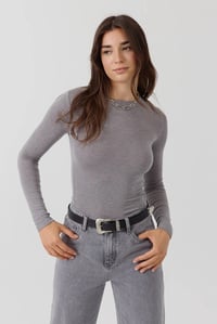 Image 2 of Camiseta Cecilie Gris