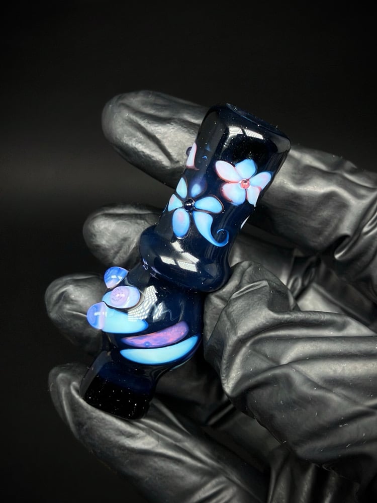 Floral J-holder Image 3
