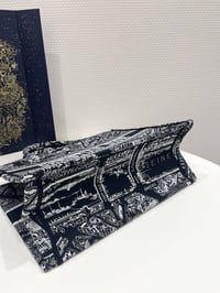 Image 4 of Dee Tote Bag - Black and White