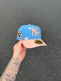 Image 1 of  PINK AFTERNOON PARTLY CLOUDY NEW YORK YANKEES CUSTOM FITTED HAT
