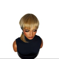 Image 3 of Sienna | Honey Blonde Retro Tail Wig