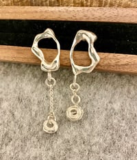 Image 1 of Spiral ‘O’ earrings 