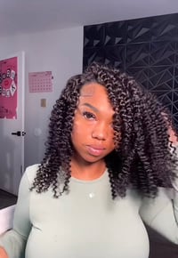 Image 2 of 22” Kinky Curly Half Wig (KRN)