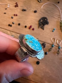 Image 4 of Size 8.5 Kingman turquoise ring with Van Gogh quote