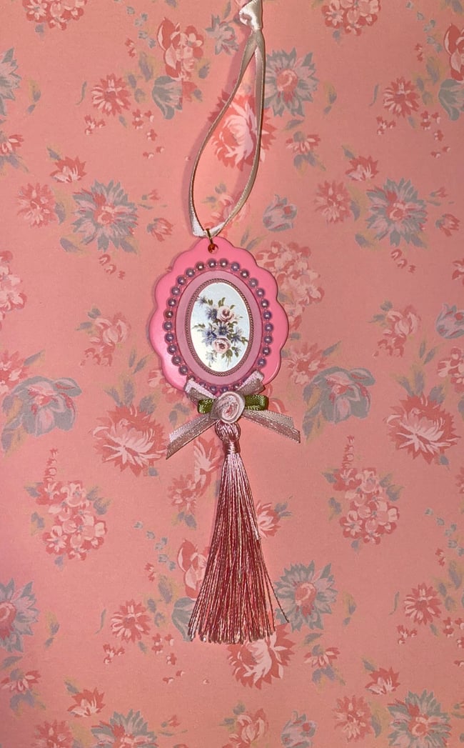 Pink Tassel Cameo Ornament
