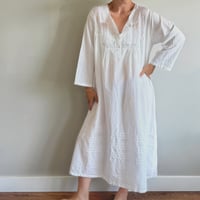 Image 4 of Airy Linen Bee Gown