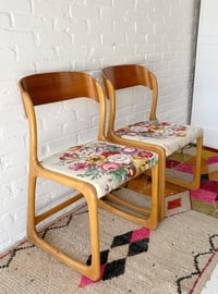 Image 2 of Chaise Traîneau Baumann fleurs