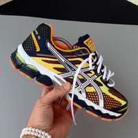 Image 5 of size: us12.5 uk11 eu47 cm30